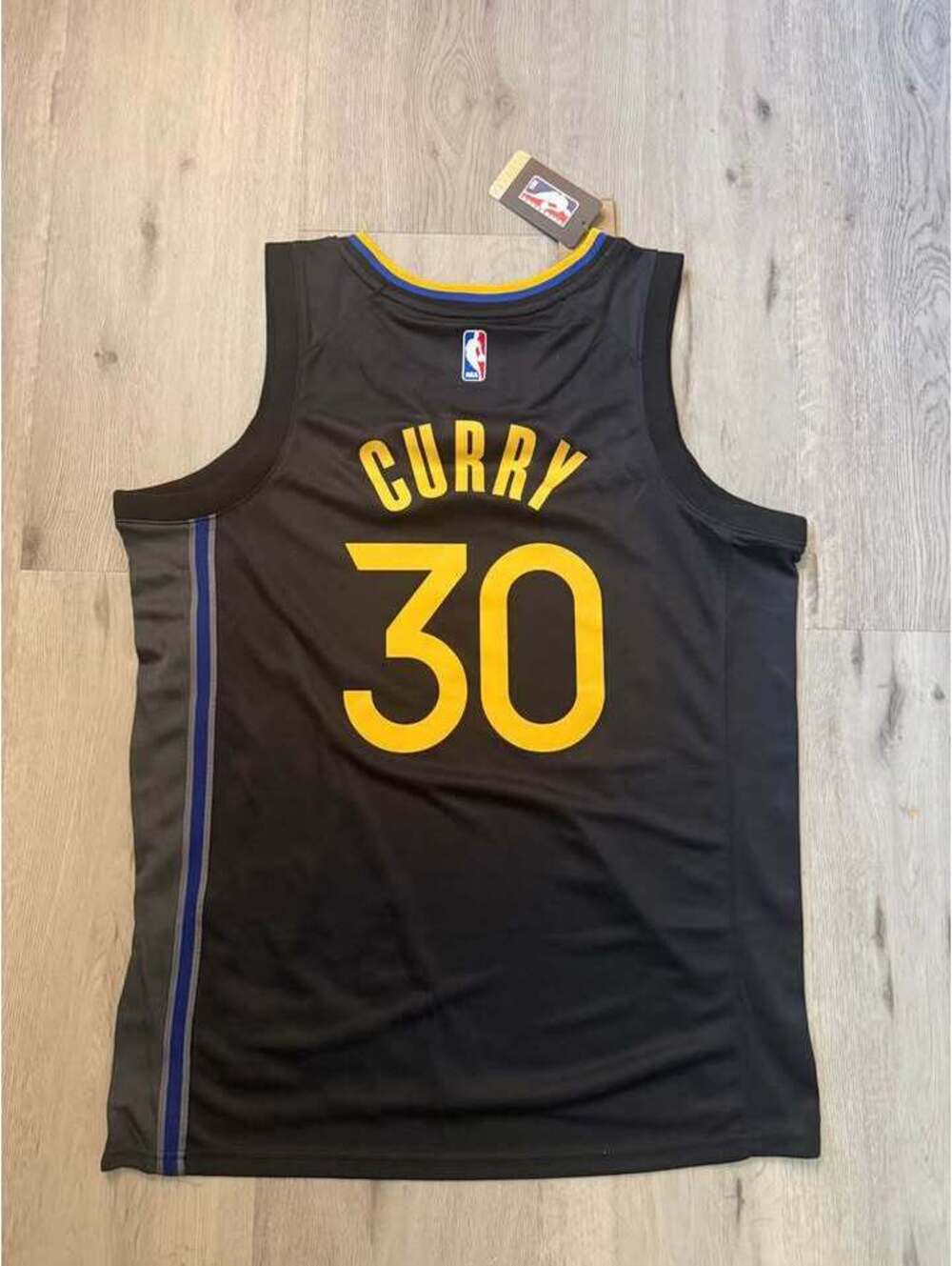 Steph Curry Golden State Warriors Basketball Jersey size XL NWT